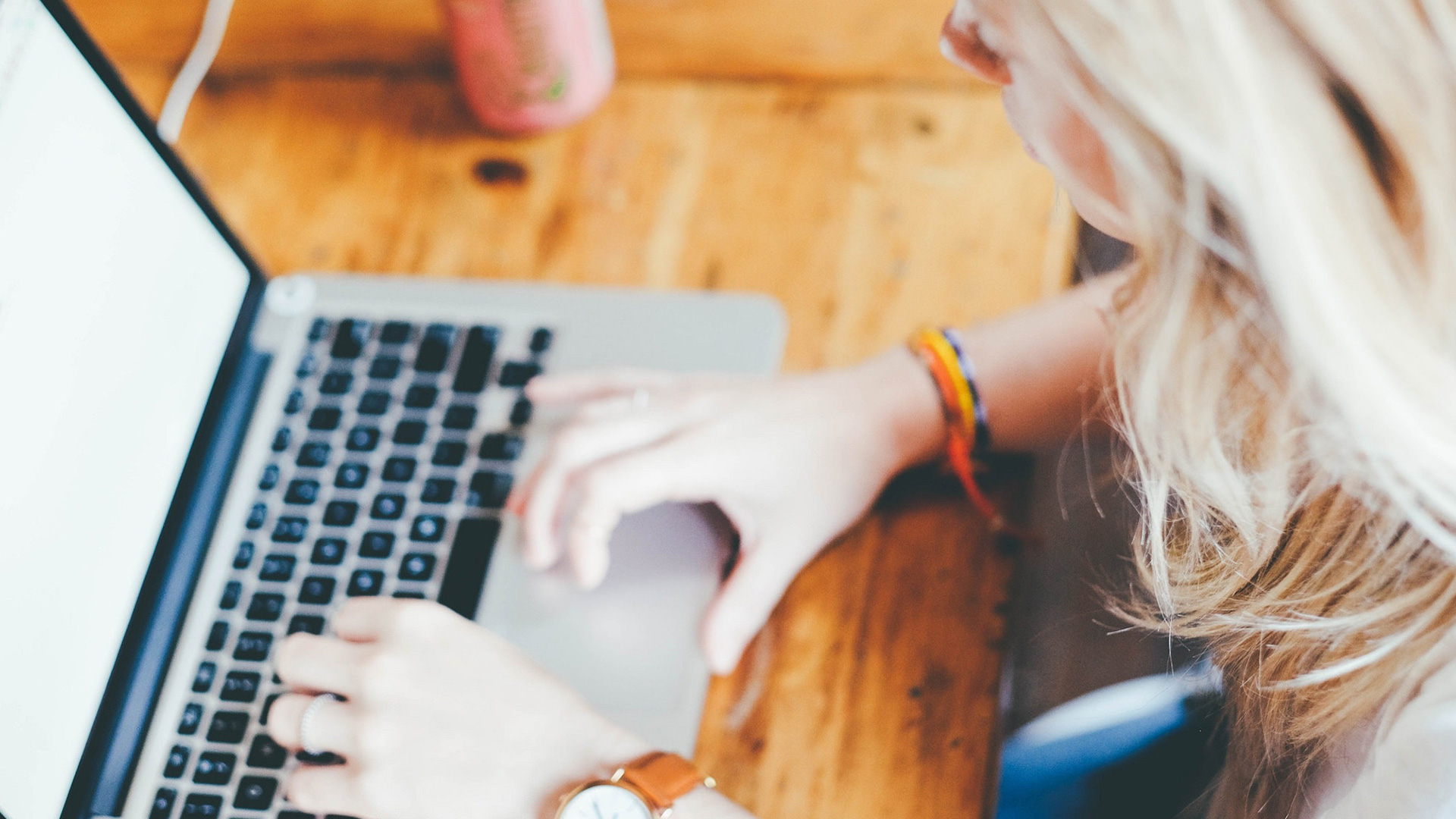 Sophie Deschêsnes-Hébert discusses the C-28 anti-spam law in the latest edition of the Chamber of Financial Security Magazine